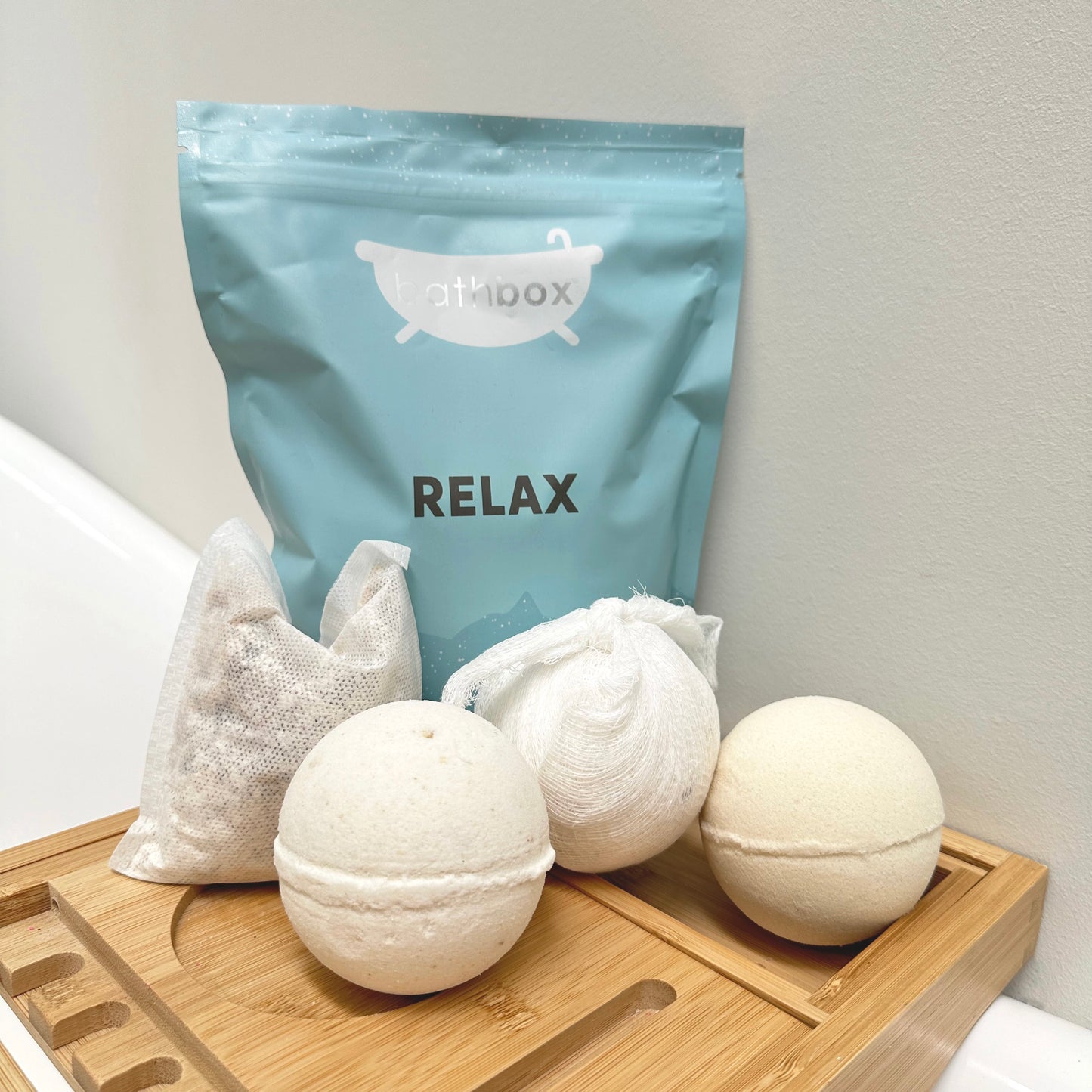 Sensitive Skin, Eczema & Psoriasis Bath Soak Bundle - Bath Bombs, Bath Salts - Bath Box Australia